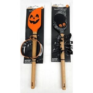 Way to Celebrate Halloween Spatula and Cookie Cutter‎ Pumpkin and Spider Set
